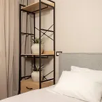 Demmi 2br Designer * 干尼亞