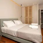 Demmi 2br Designer 干尼亞