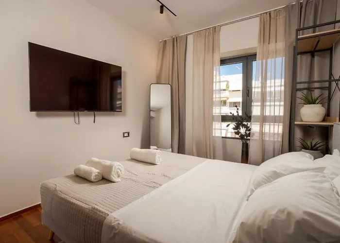 Demmi 2br Designer アパート *