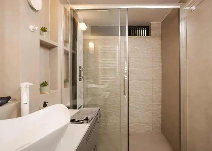 アパート Demmi 2br Designer *