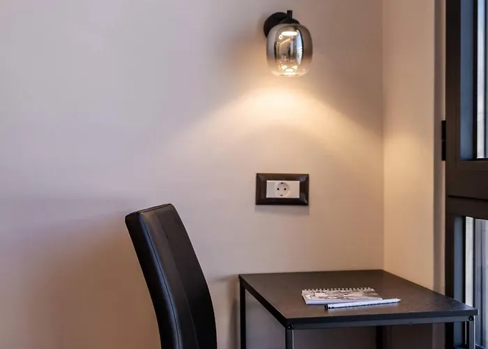 アパート Demmi 2br Designer