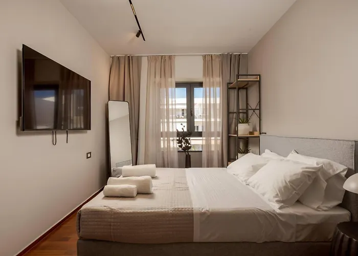 Demmi 2br Designer 干尼亞