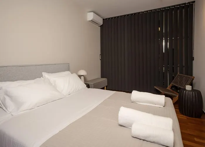 公寓 Demmi 2br Designer 干尼亞