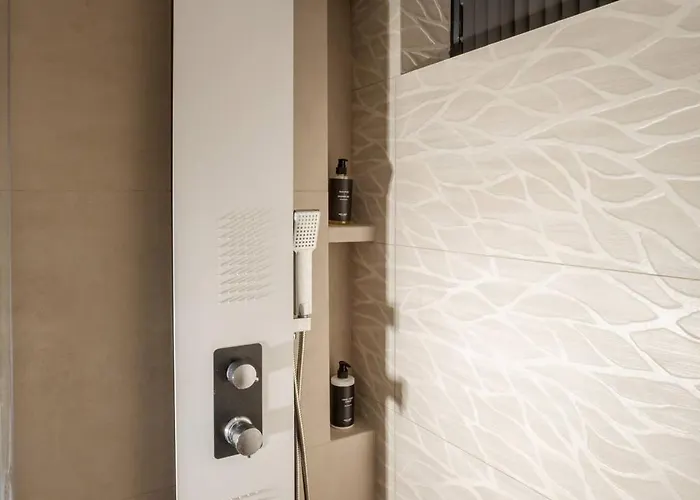 Demmi 2br Designer * Ханья