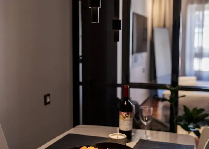 公寓 Demmi 2br Designer *