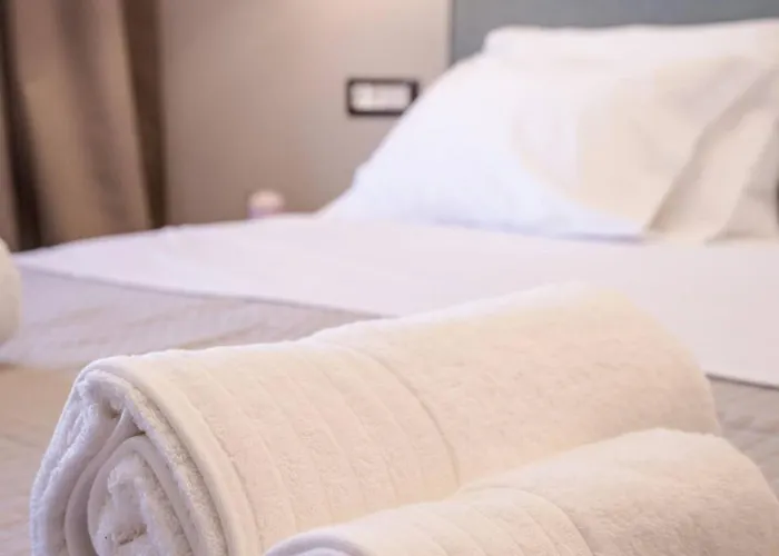 Demmi 2br Designer * 干尼亞