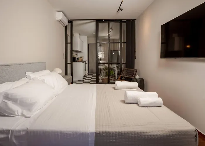 公寓 Demmi 2br Designer *