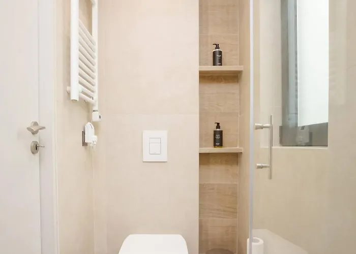 公寓 Demmi 2br Designer 干尼亞